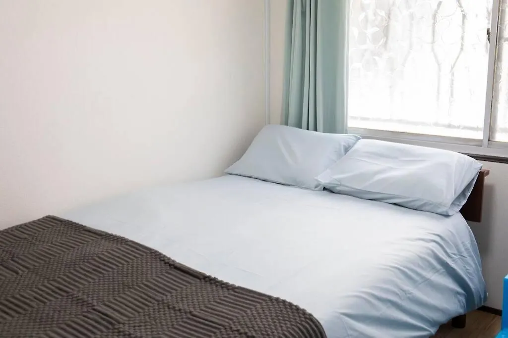 Villa 大正 Guest House! Usjと心斎橋へアクセス抜群!京セラドーム近くの大正駅徒歩5分!12人宿泊可能!一軒家貸切! Osaka