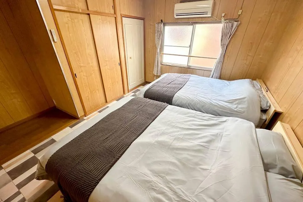 Villa 大正 Guest House! Usjと心斎橋へアクセス抜群!京セラドーム近くの大正駅徒歩5分!12人宿泊可能!一軒家貸切! Osaka