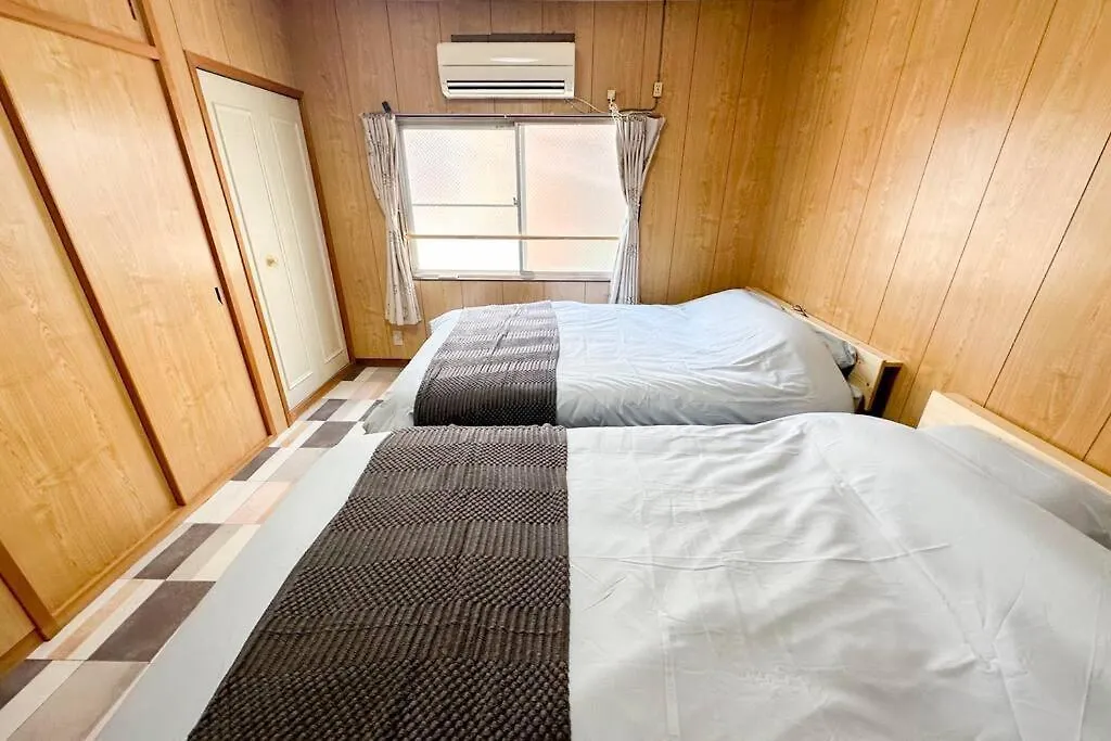 Villa 大正 Guest House! Usjと心斎橋へアクセス抜群!京セラドーム近くの大正駅徒歩5分!12人宿泊可能!一軒家貸切! Osaka